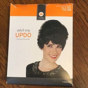 Halloween wig NWT